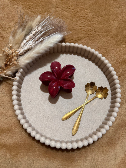 Pince à cheveux fleur bordeaux