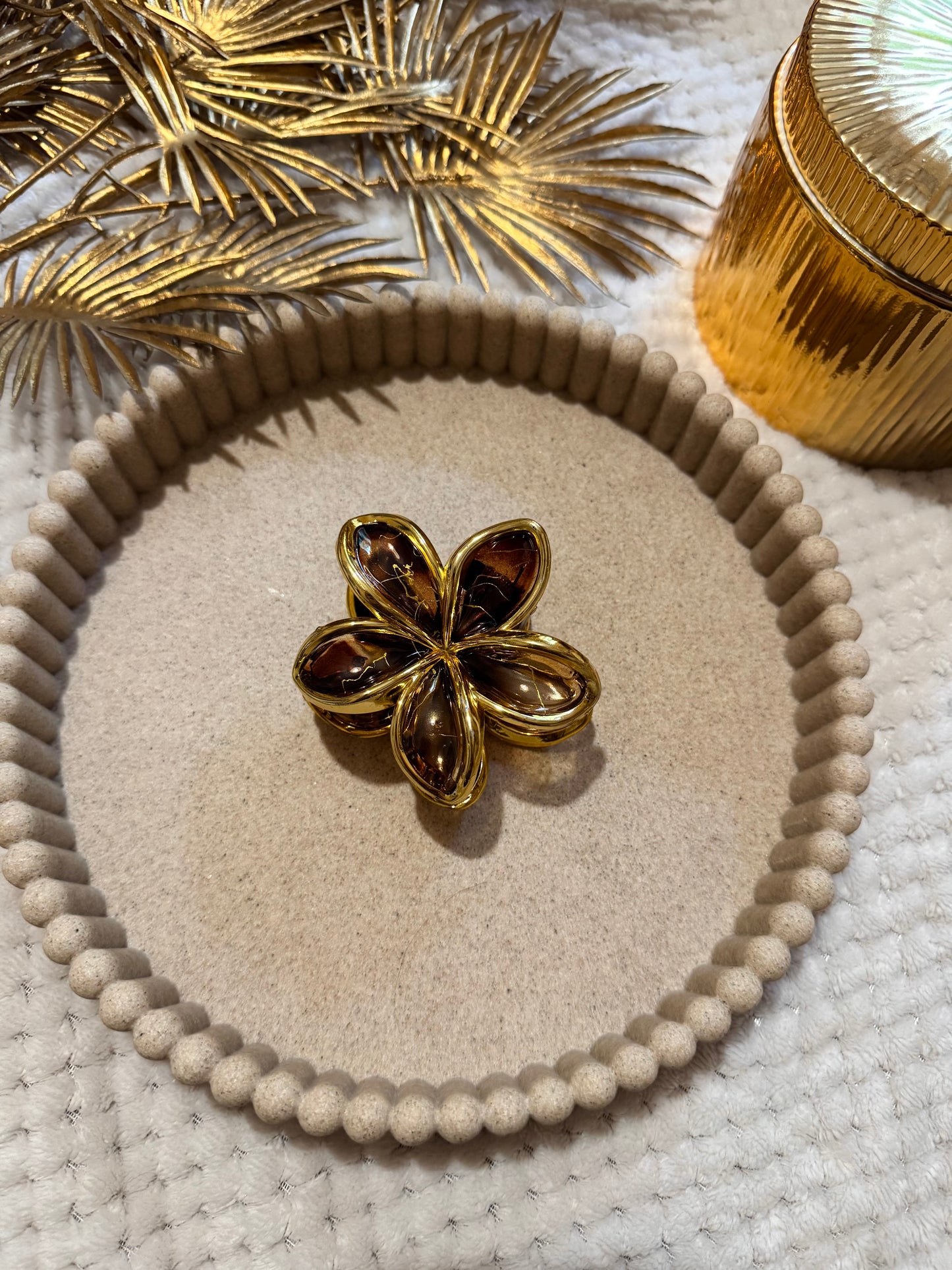 Pince à cheveux fleur marron