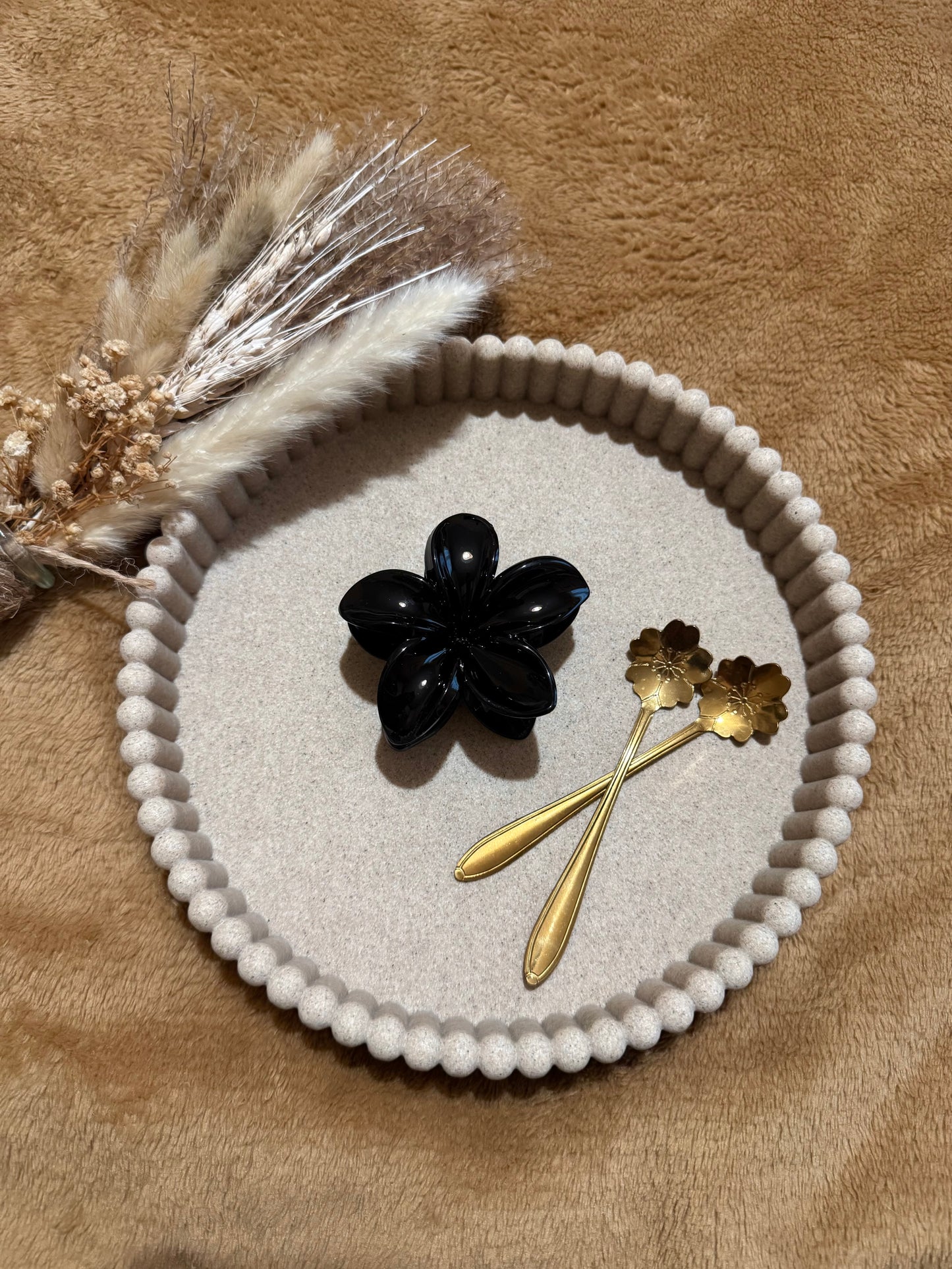 Pince à cheveux fleur noire