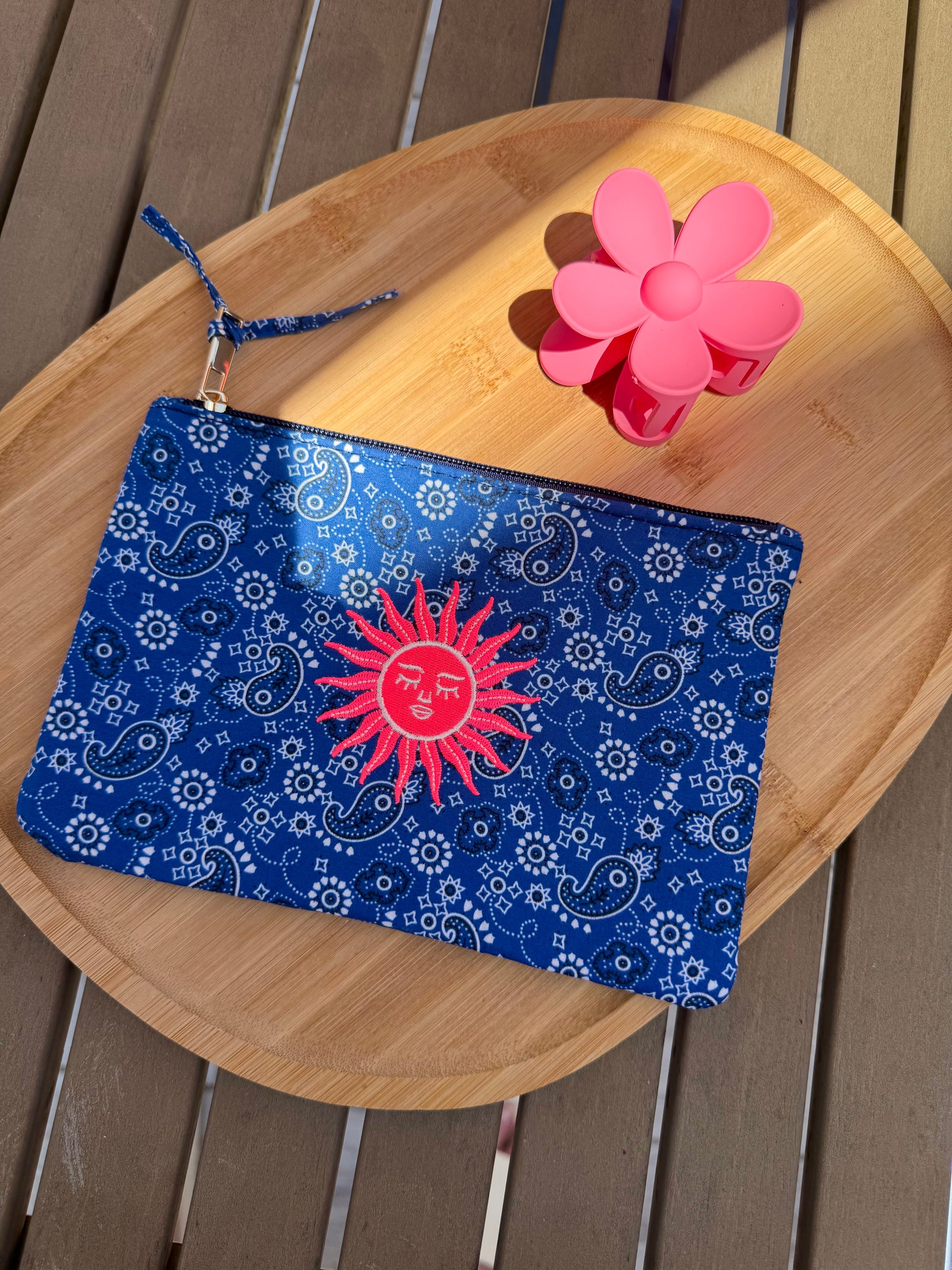 Pochette bleue soleil 