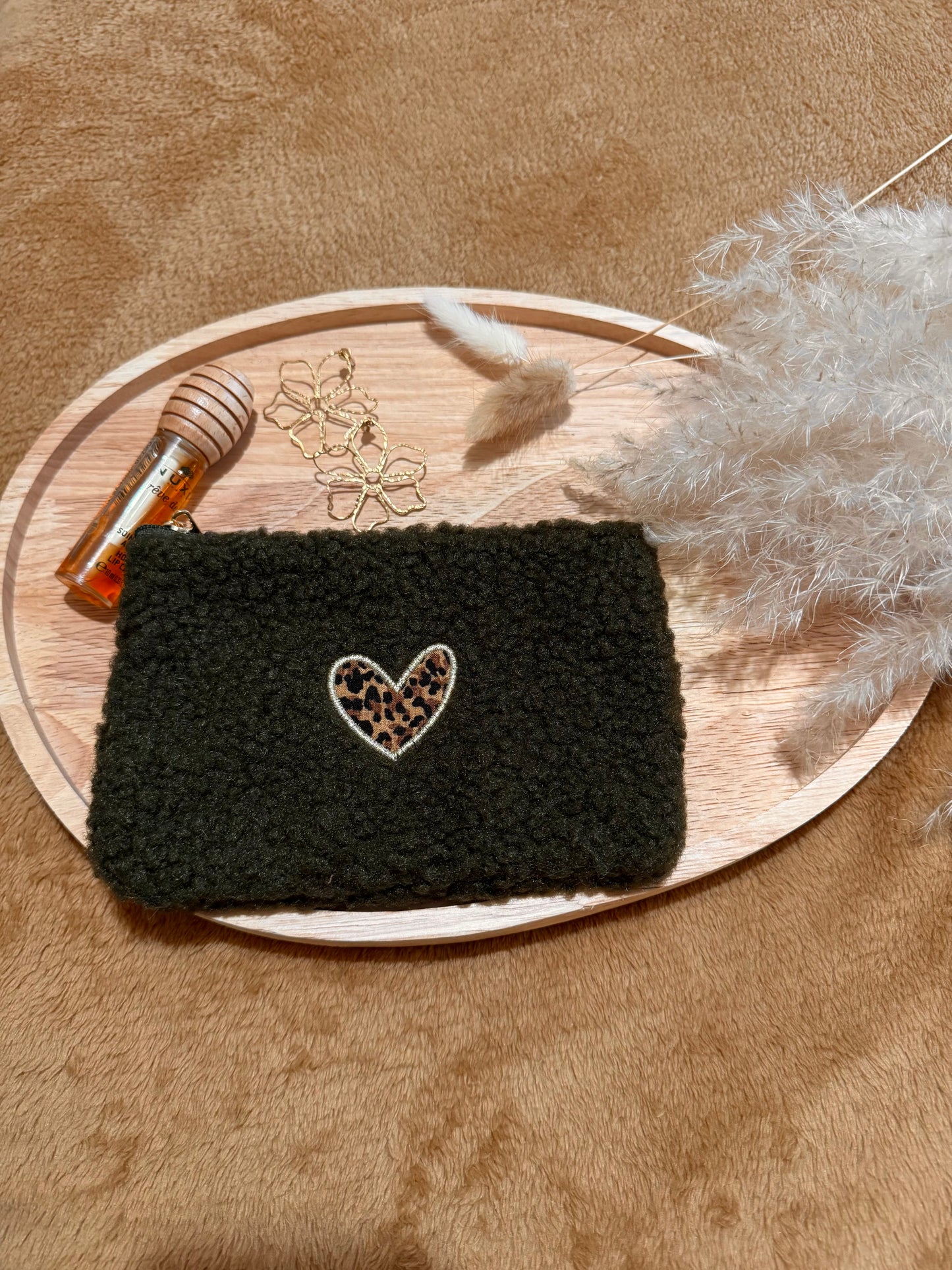 Pochette coeur léopard kaki